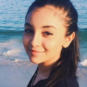 Meet your Posher, Luna